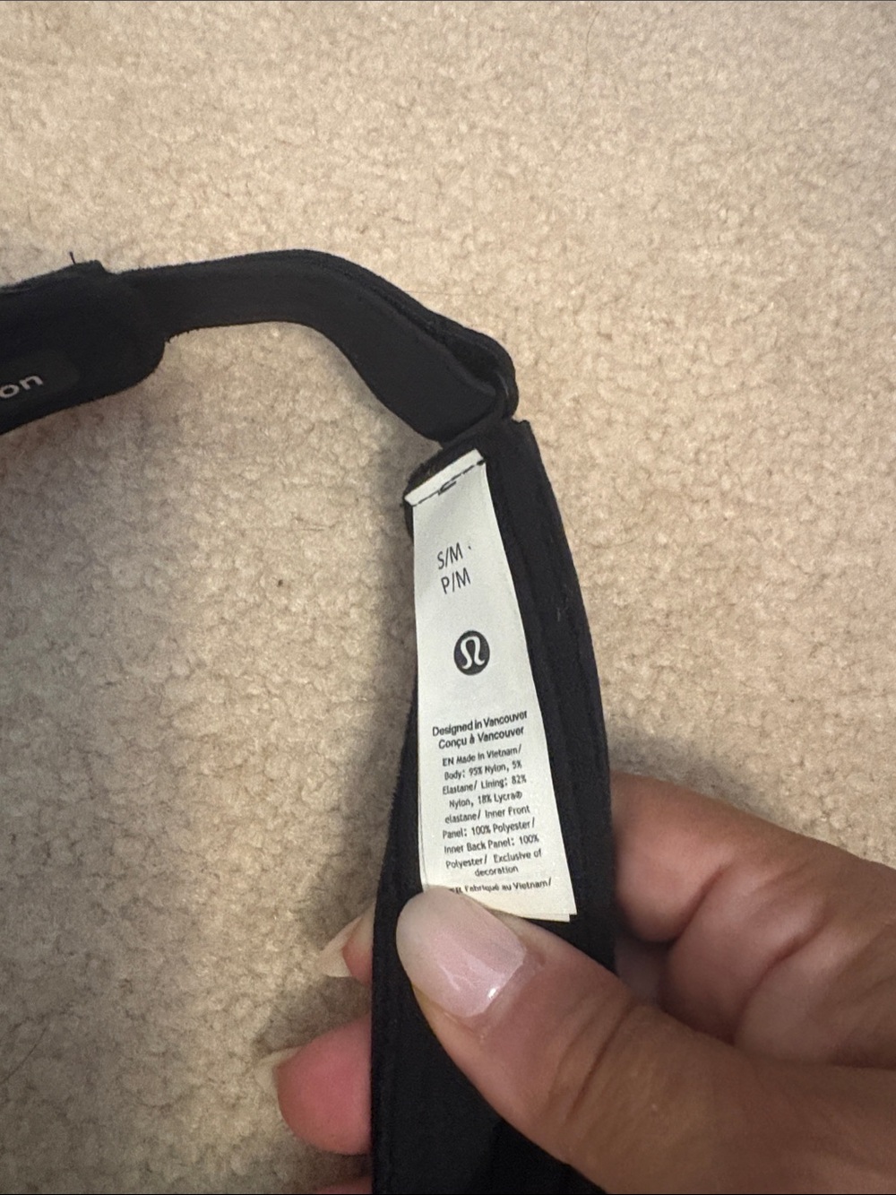 lululemon athletica Black Performance Visor with Adjustable Back - Picture 2 of 3